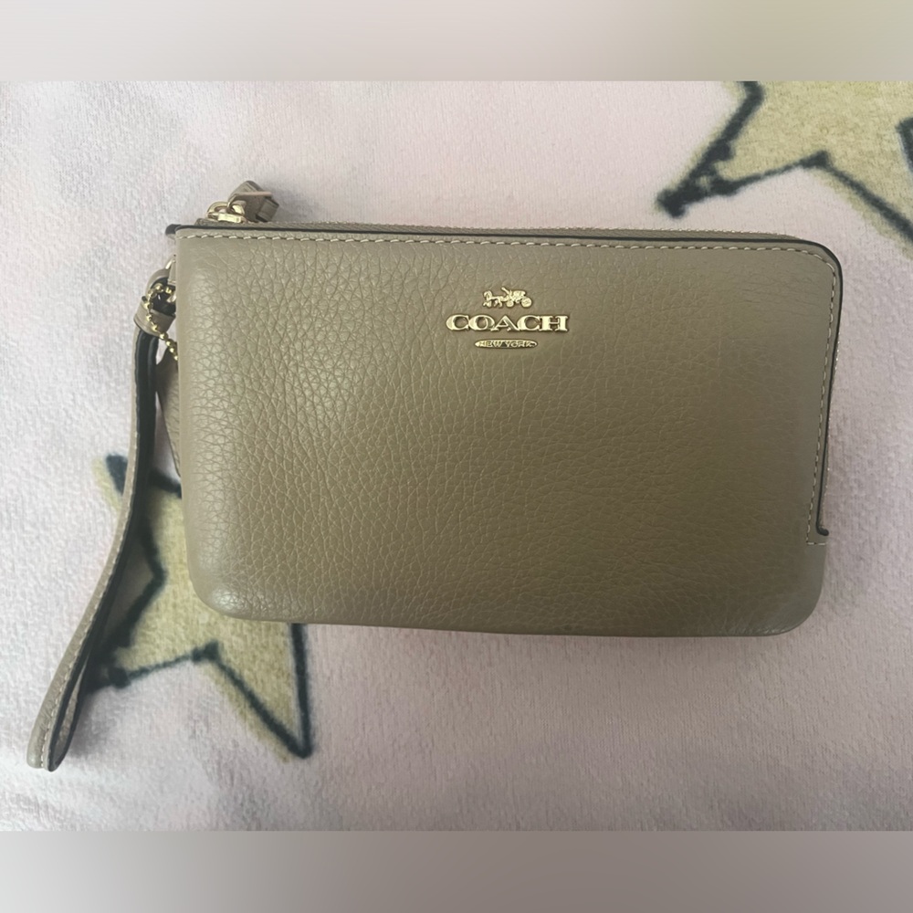 COACH DOUBLE CORNER ZIP WALLET